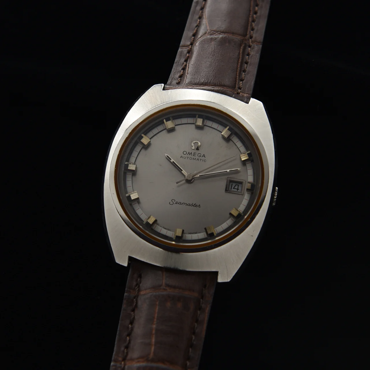 OMEGA Royce 39 mm kol saati