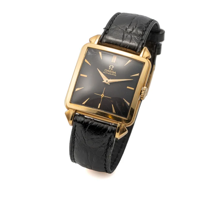 OMEGA OMEGA, REF. 3903, "CIOCCOLATONE", BLACK DIAL, YELLOW GOLD kol saati