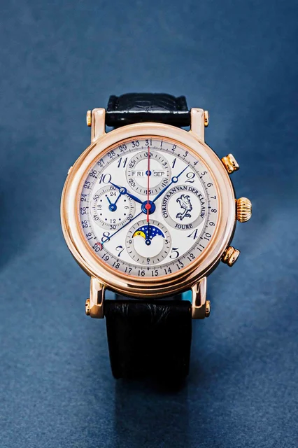 Christiaan van der Klaauw Ariadne 18k rose gold kol saati