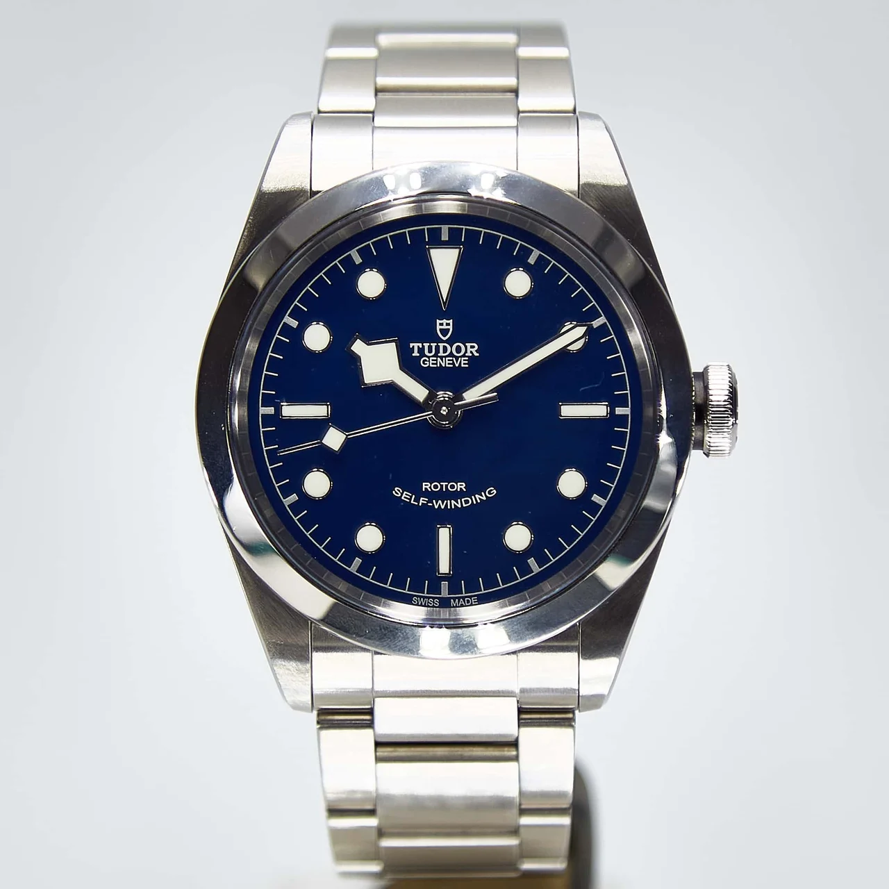 Tudor Black Bay 210000008503 41 mm kol saati