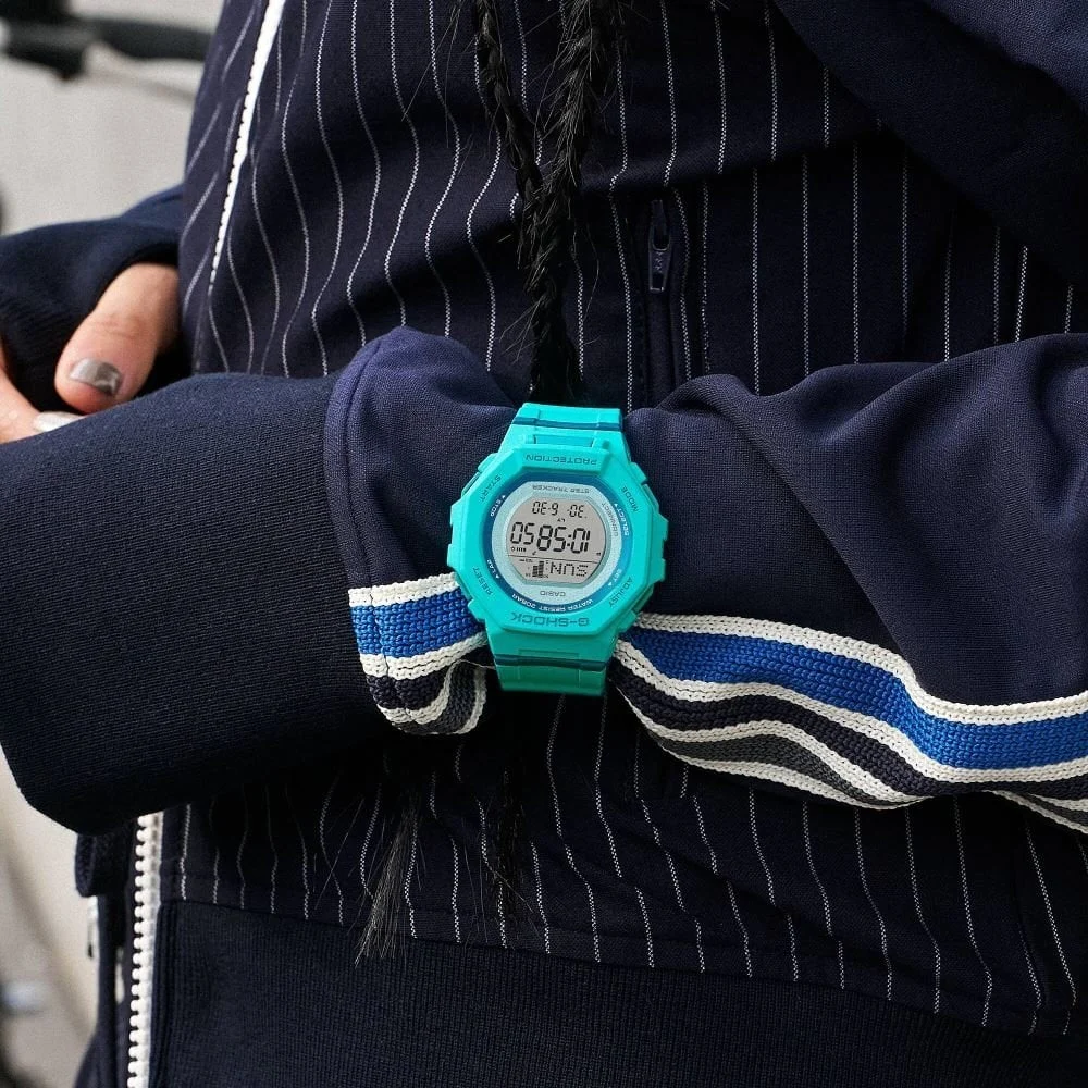 Casio G-shock G-squad GMD-B300SC-2DR 43.8 mm kol saati