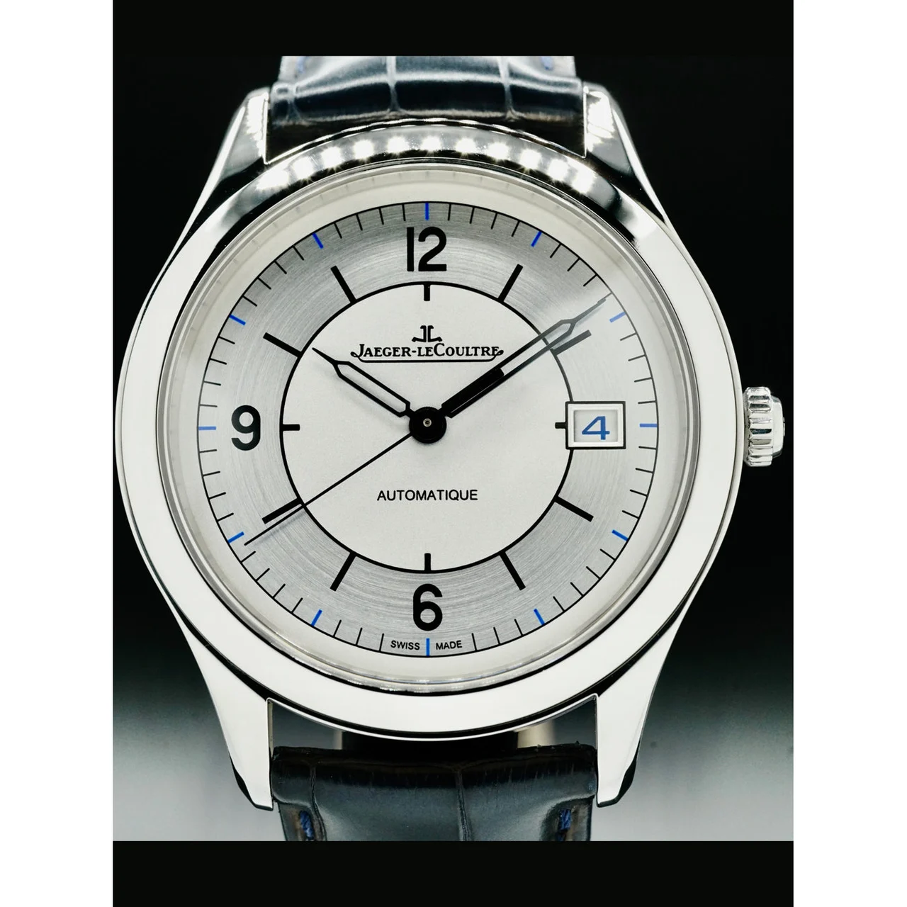 Jaeger-Lecoultre Master Control Calendar Stainless Steel Sector Dial 039mm Q1558420 210000036616 39 mm kol saati