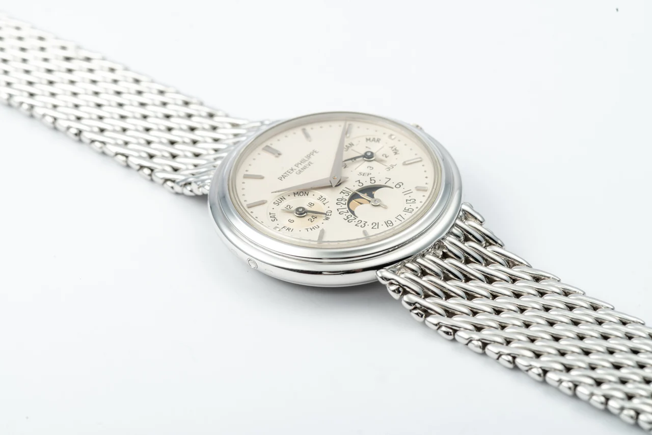 Patek Philippe Perpetual Calendar ref. 3945/1G Second Series White Gold kol saati