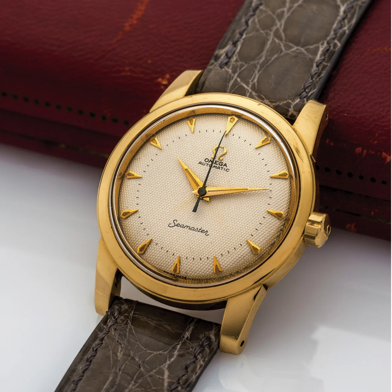 OMEGA OMEGA REF. 2520 AUTOMATIC kol saati