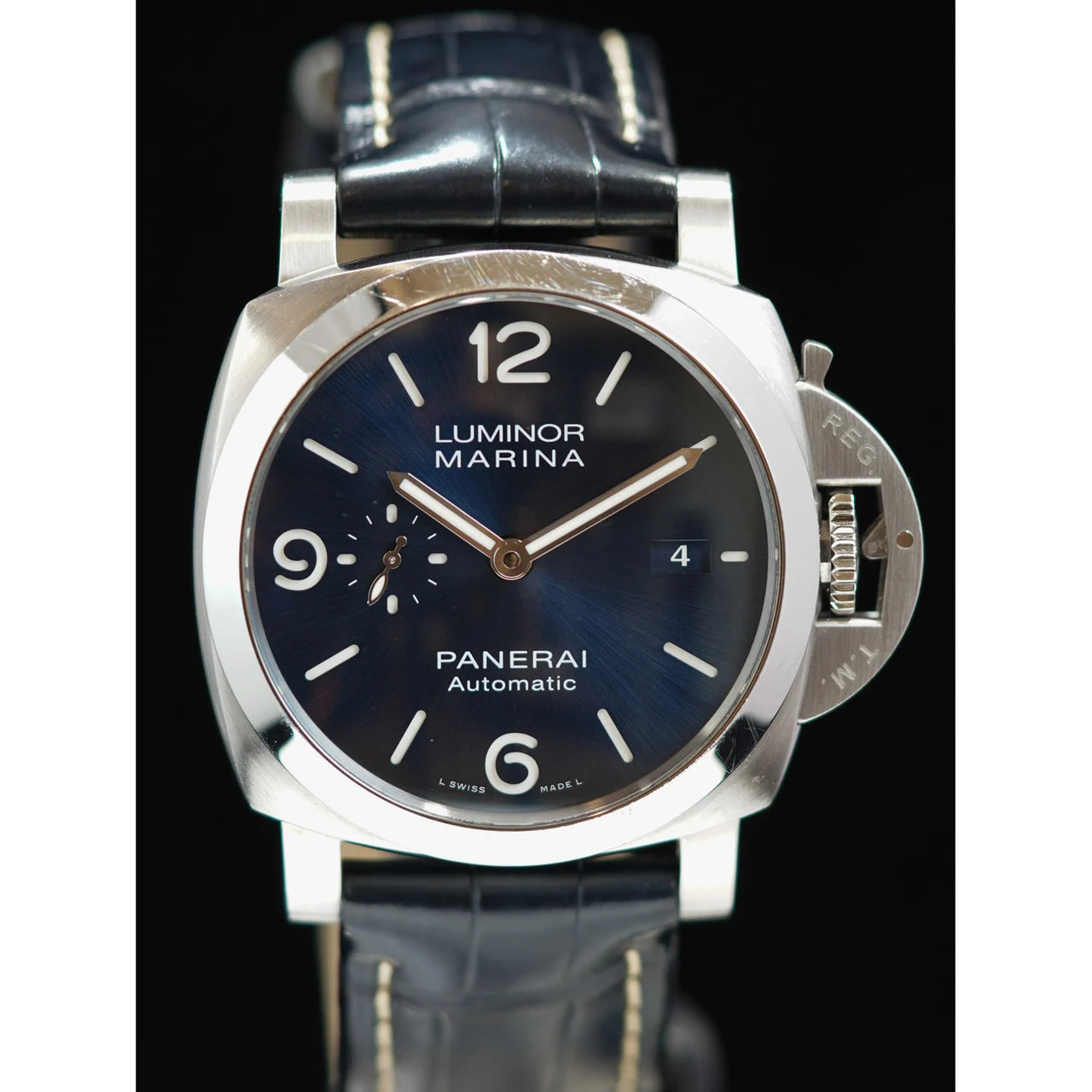 Panerai Luminor Marina 210009N32002 44 mm kol saati