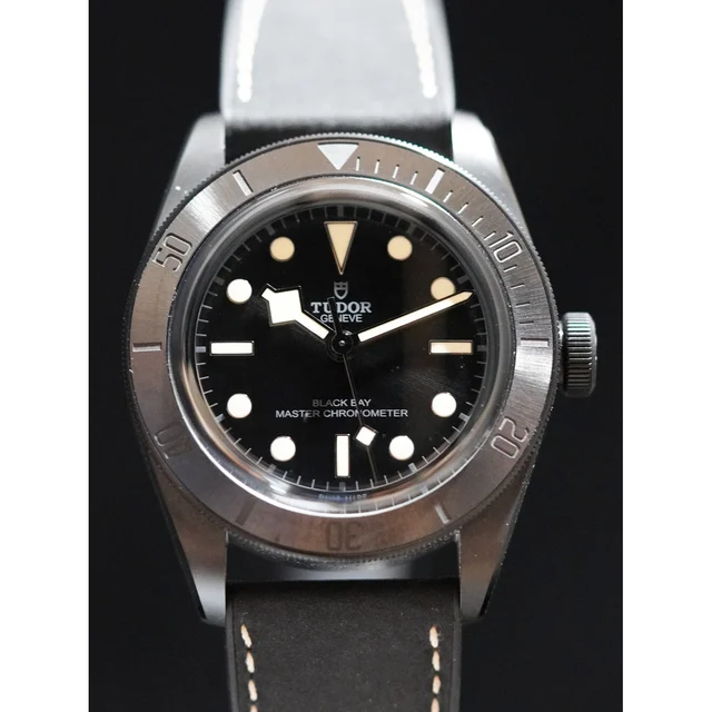 Tudor Black Bay Ceramic M79210CNU-0001 210009N31640 kol saati