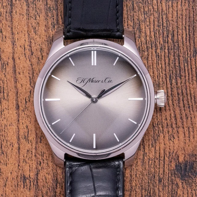 H. Moser & Cie. - Endeavour 1200-0200 kol saati
