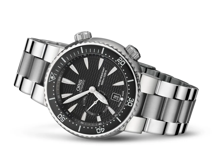 Oris Divers Titan 'C' Small Second, Date 01 643 7637 7454-07 8 24 70PEB 44 mm kol saati