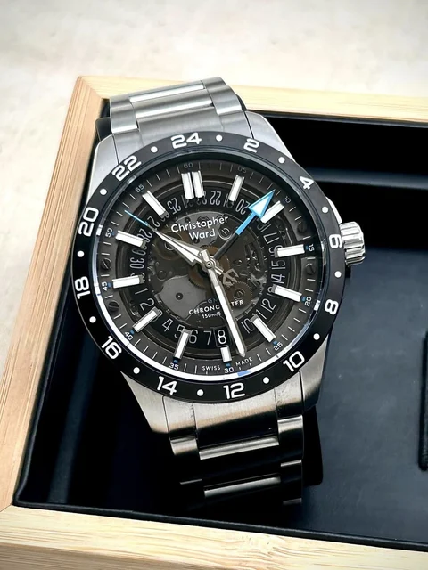 Christopher Ward Sapphire GMT COSC Limited Edition 39 mm Christopher Ward C63 Sapphire GMT