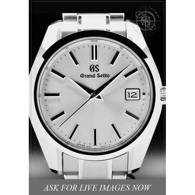 Grand Seiko Heritage Collection 40mm Silver Dial Quartz on Bracelet 210000084856 40 mm kol saati