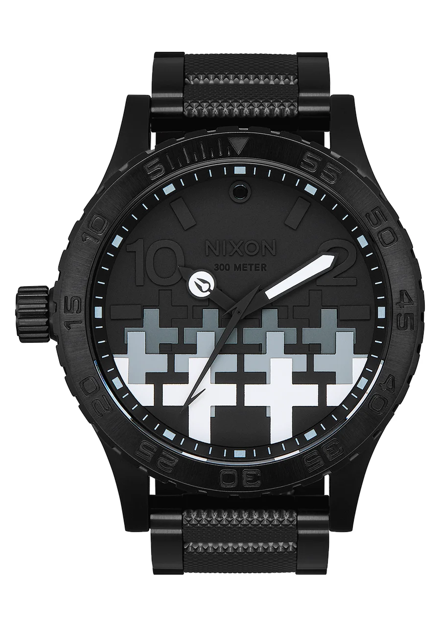 Nixon US Black / Master Of Puppets A1246-3105-00 51 mm kol saati