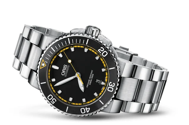 Oris Aquis Date 01 733 7653 4127-07 8 26 01PEB kol saati
