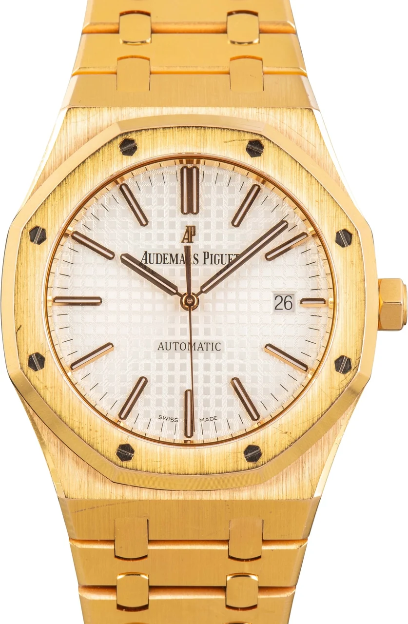Audemars Piguet Royal Oak White Dial 15400OR.OO.1220OR.02 41 mm kol saati