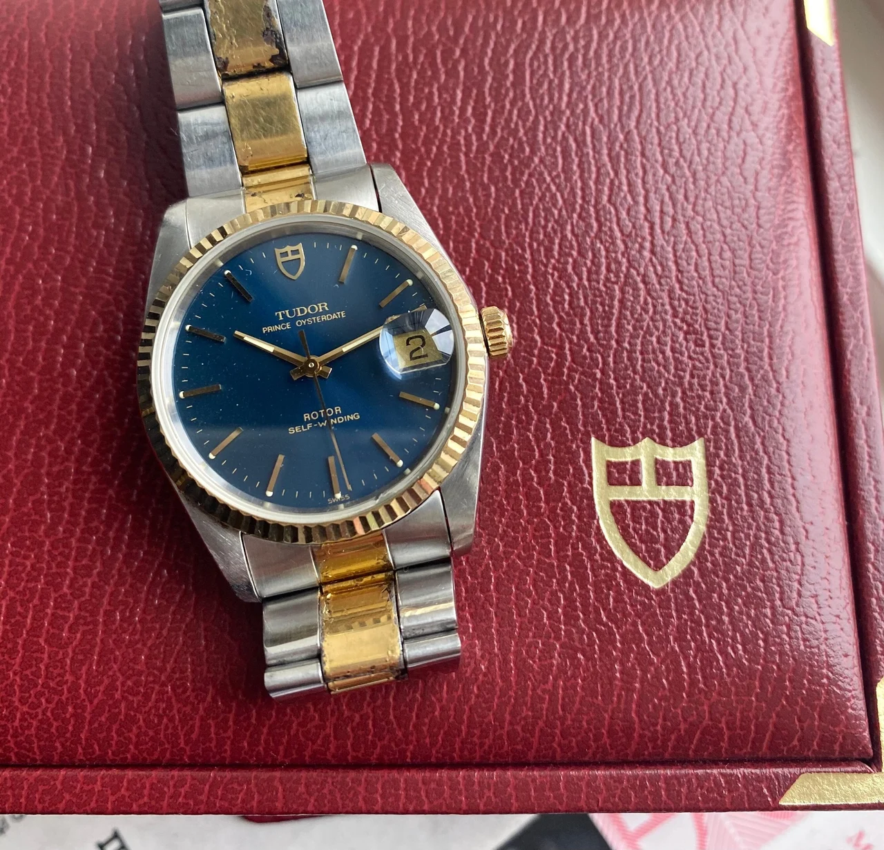 Tudor Oysterdate SQ6593960 34 mm kol saati