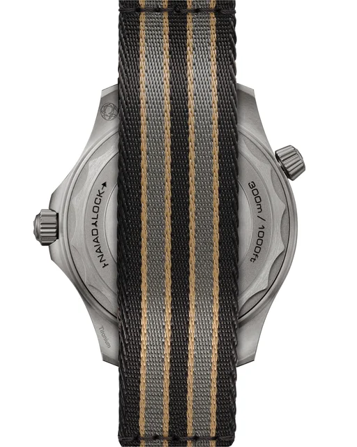 OMEGA Seamaster Diver 300M (007 Edition) 210.92.42.20.01.001 kol saati