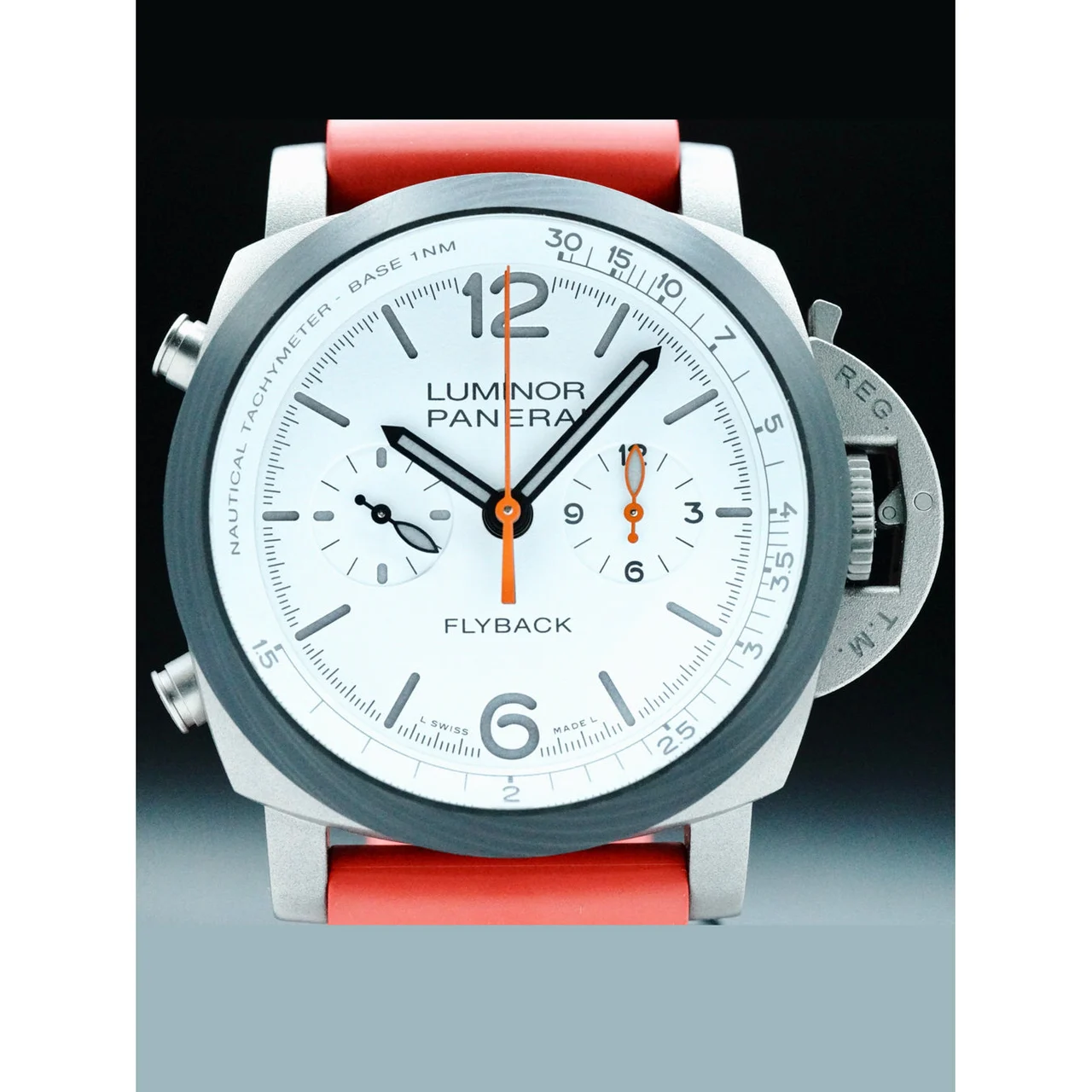 Panerai Luminor Flyback Chronograph 44mm Titanium POC210000078116 44 mm kol saati