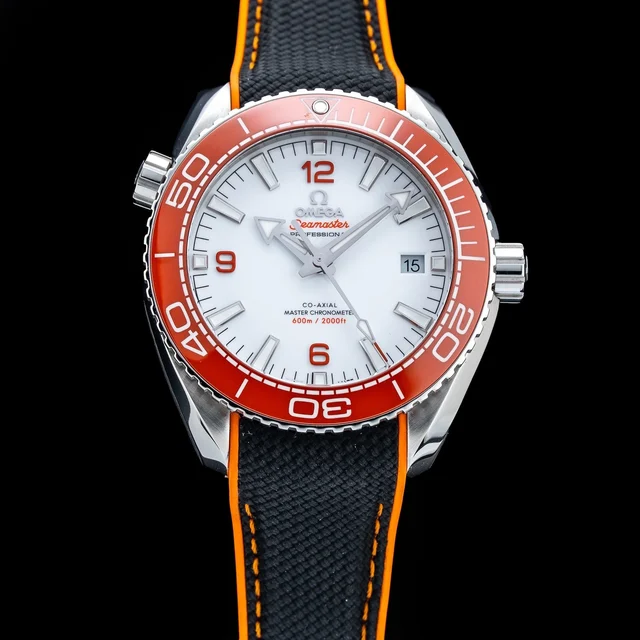 OMEGA Seamaster Planet Ocean 215.30.44.21.04.001 210009N36516 kol saati