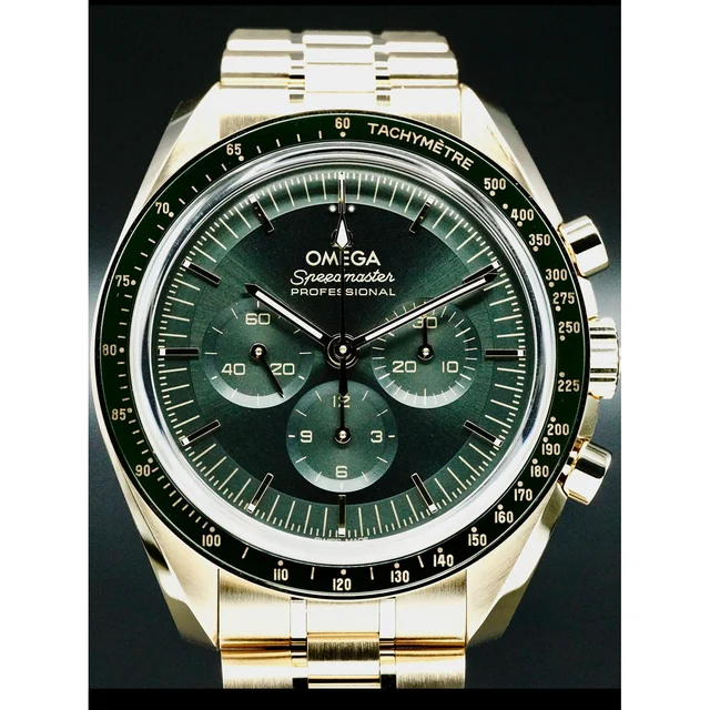 OMEGA Moonwatch Professional Master Chronometer Moonshine Gold Green Dial on Bracelet 2100
