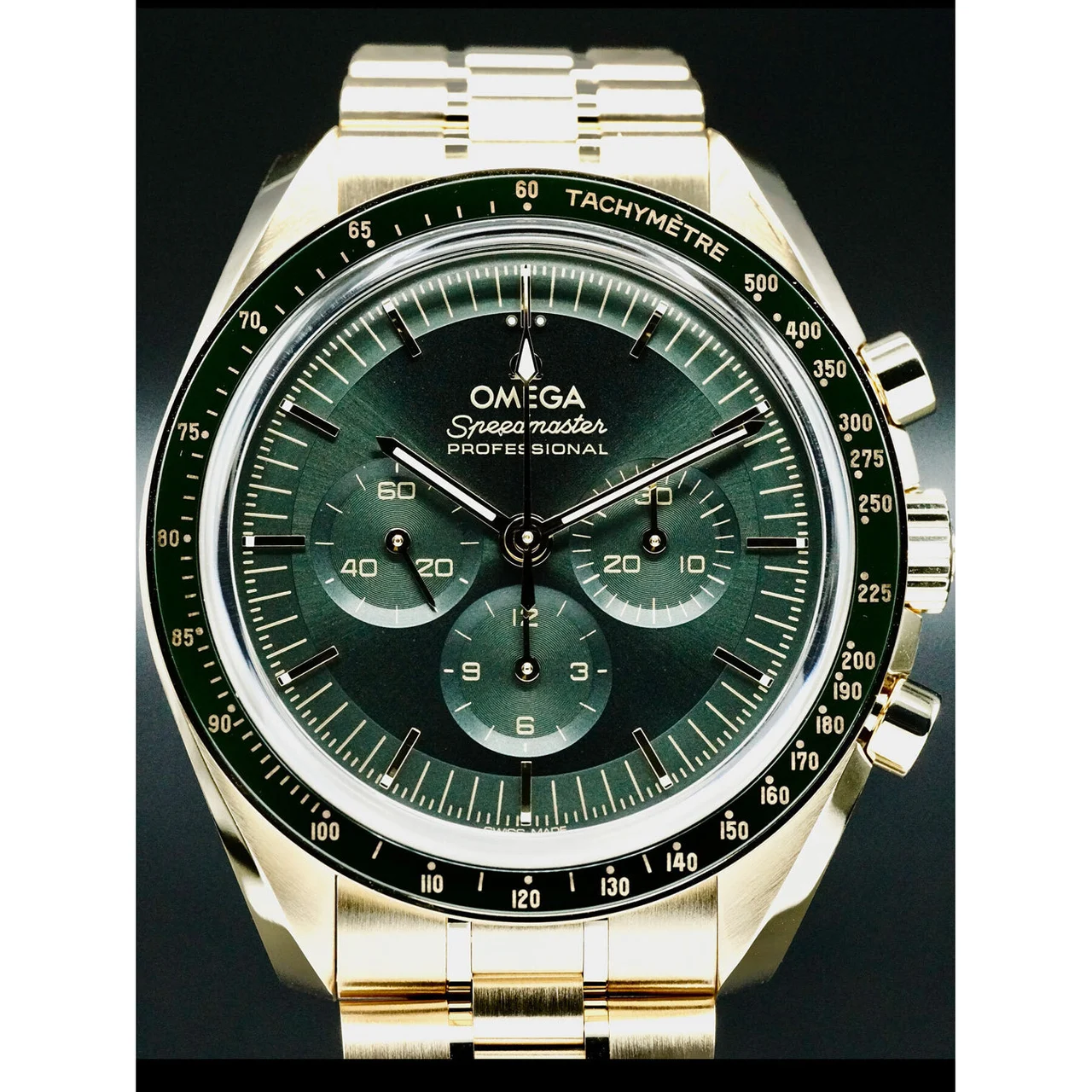 OMEGA Moonwatch Professional Master Chronometer Moonshine Gold Green Dial on Bracelet 210000053100 42 mm kol saati