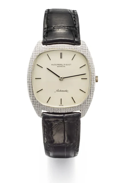 Audemars Piguet AUDEMARS PIGUET REF. 5279, SELF-WINDING; 18K WHITE GOLD kol saati