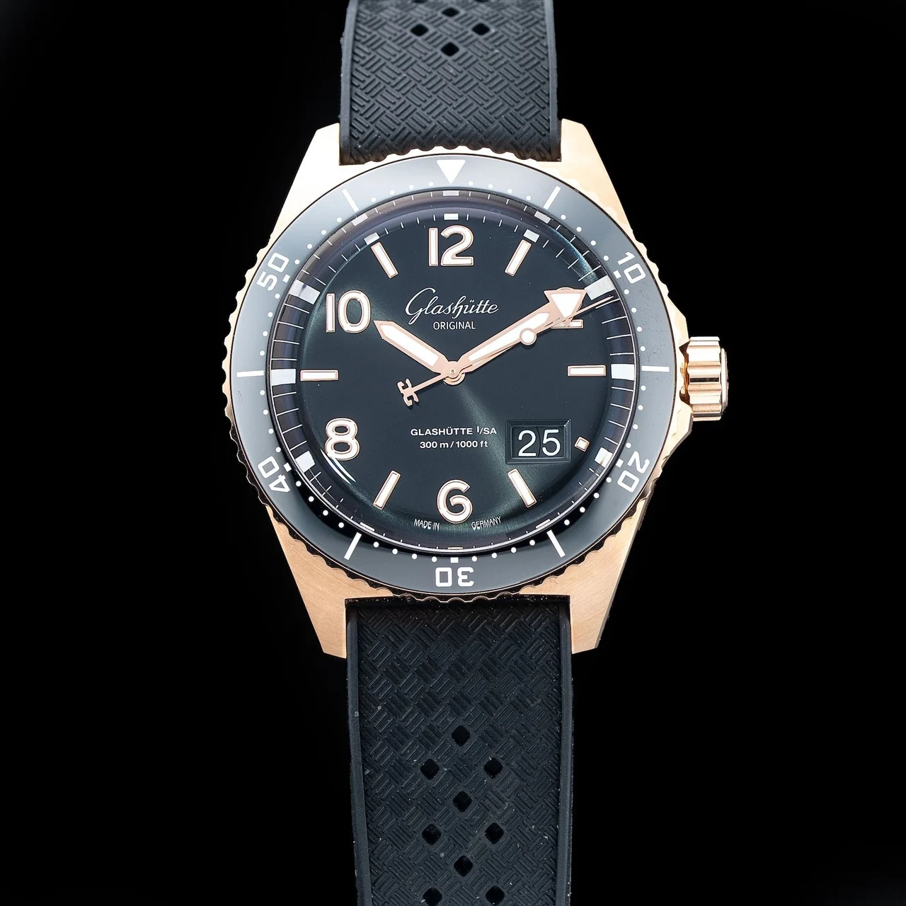 Glashutte Original Glashütte Original 1-36-13-03-90-33 SeaQ Panorama Date Red Gold 210009N33129 kol saati