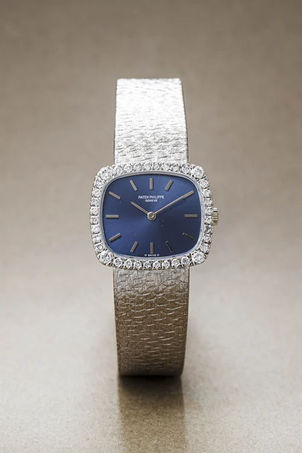 Patek Philippe Ref. 4197-1 18k White gold & Sigma Dial kol saati