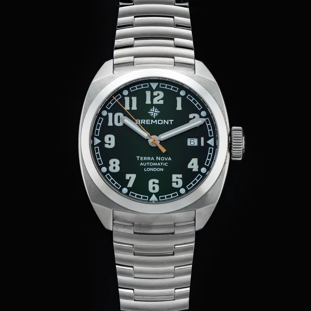 Bremont Terra Nova 40.5 Date Green Dial On Bracelet POC210009N32709 kol saati