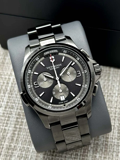 Victorinox Night Vision Chronograph 241730 42 mm, de cuarzo. kol saati