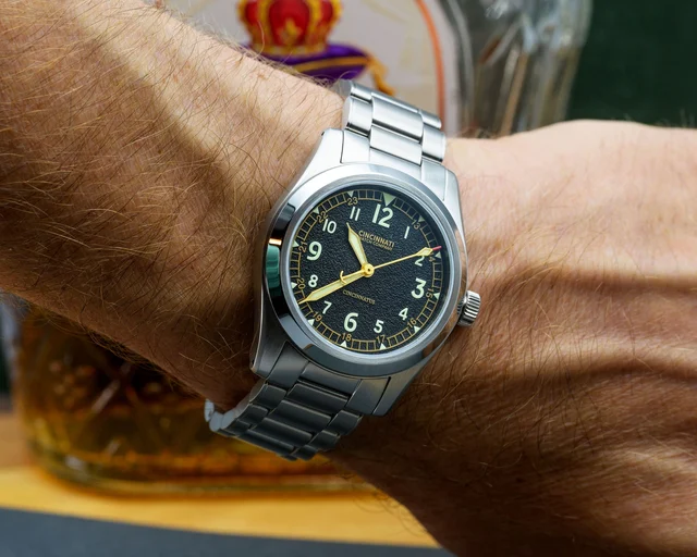 Cincinnati Watch Company Cincinnatus FLD-Blk-24 kol saati