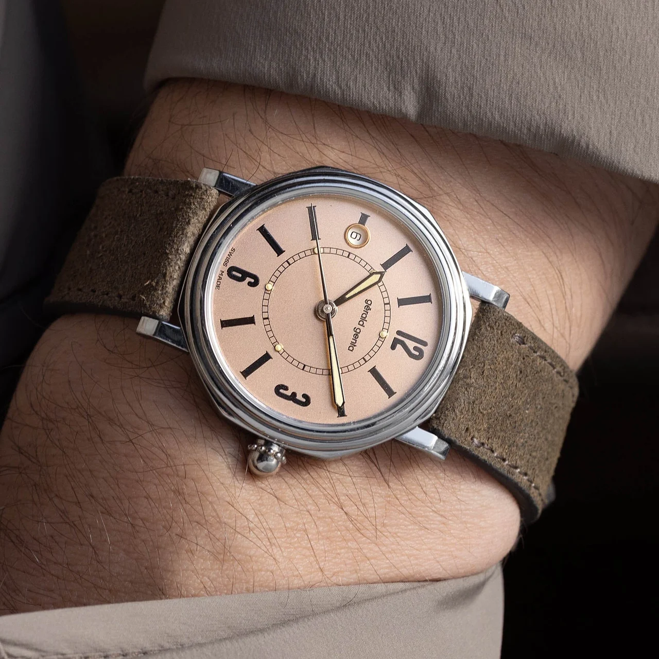 Gerald Genta Octo W-2112 35 mm kol saati