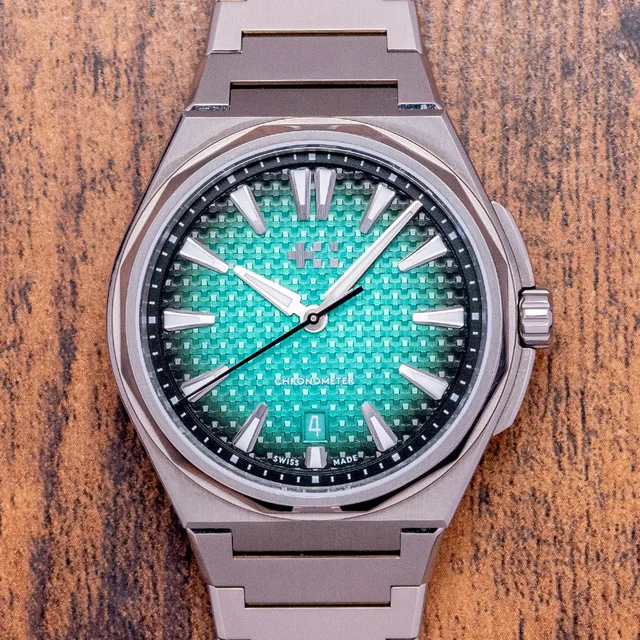 Christopher Ward The Twelve C12-40ADC1-T00V0 kol saati