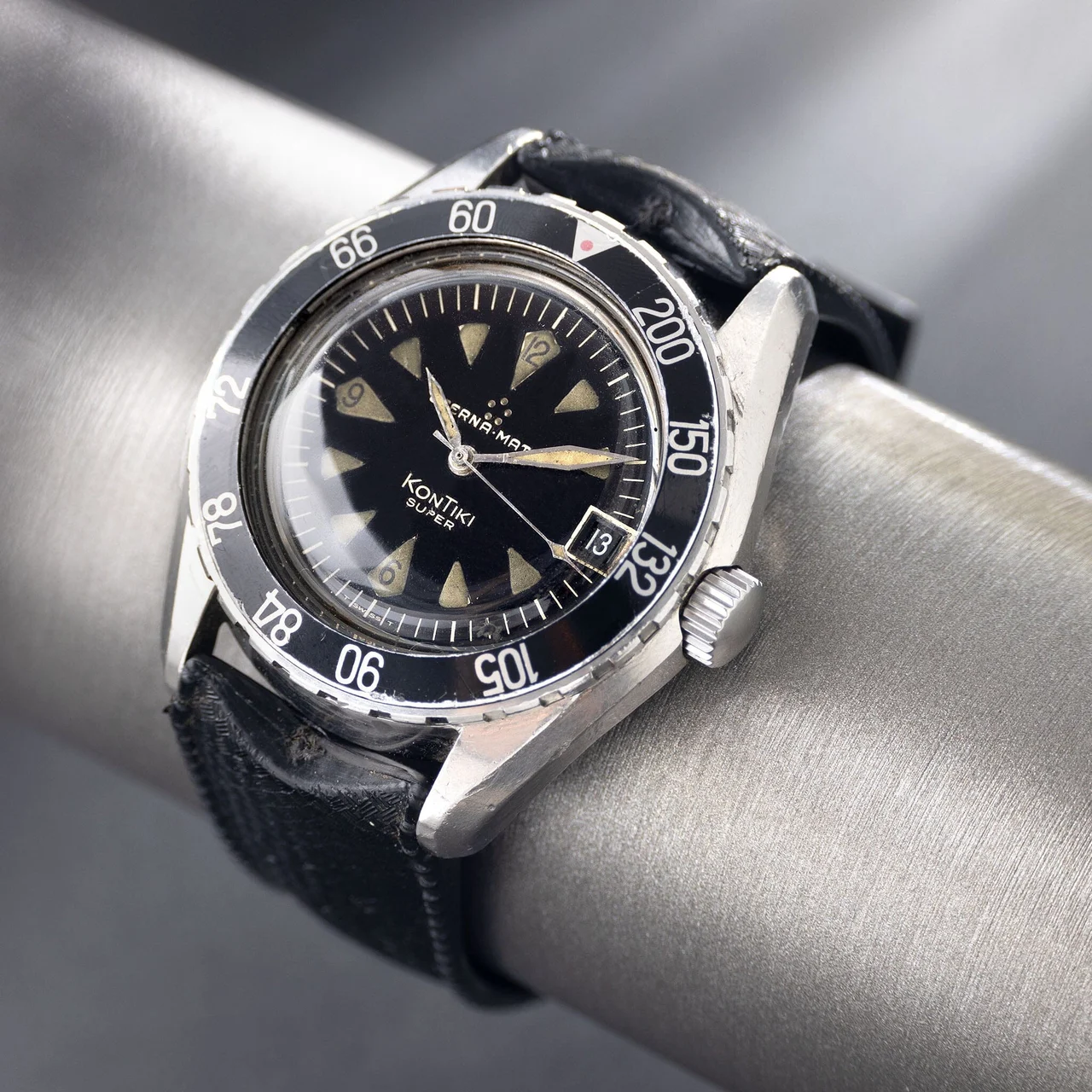 Eterna Kontiki W-2383 40 mm kol saati