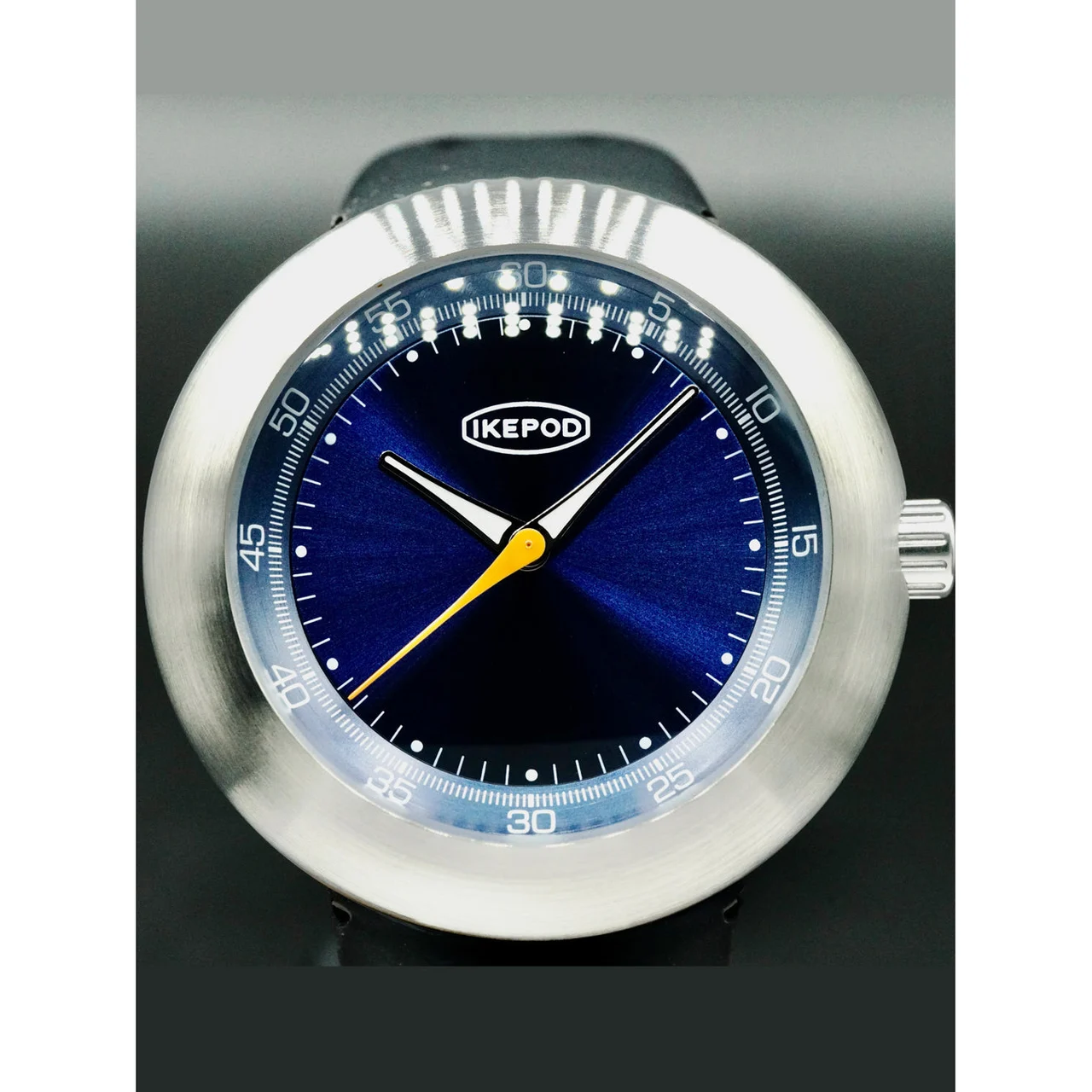 Ikepod Megapod M001 Dieter 210000046193 46 mm kol saati