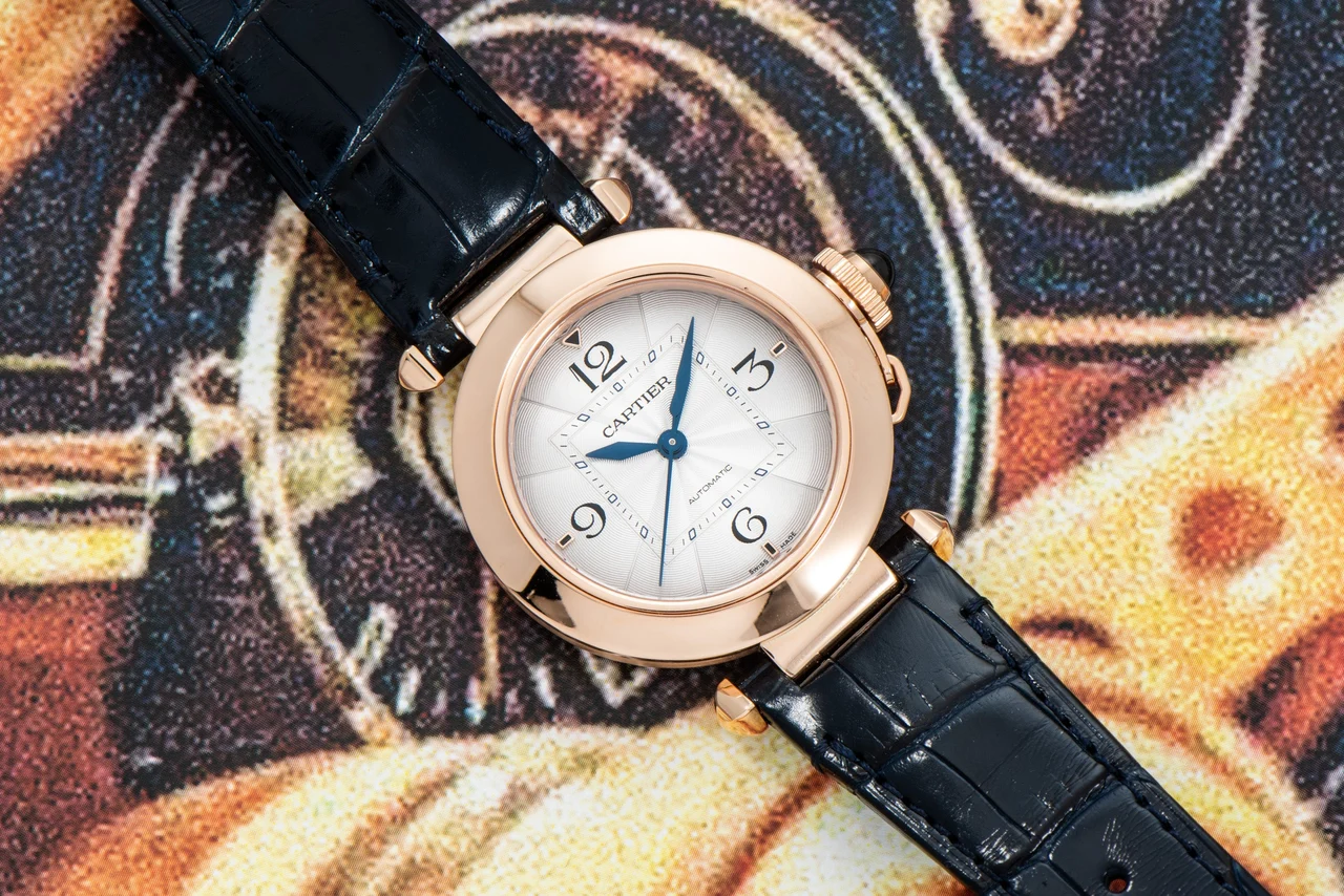 Cartier Pasha 40950149 35 mm kol saati