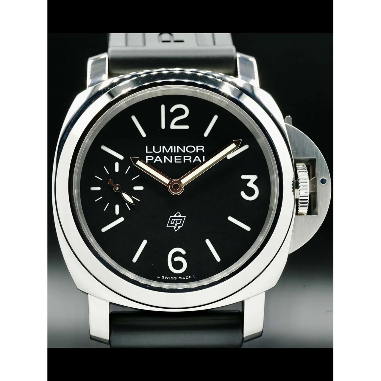 Panerai Luminor Logo PAM01084 210000024106 44 mm kol saati