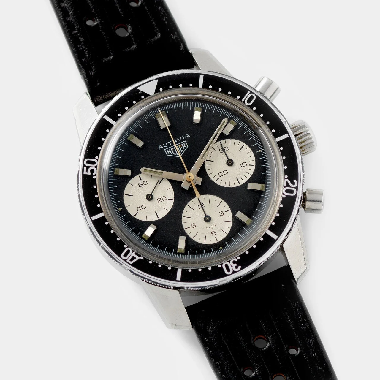 Heuer Autavia W-1471 40 mm kol saati