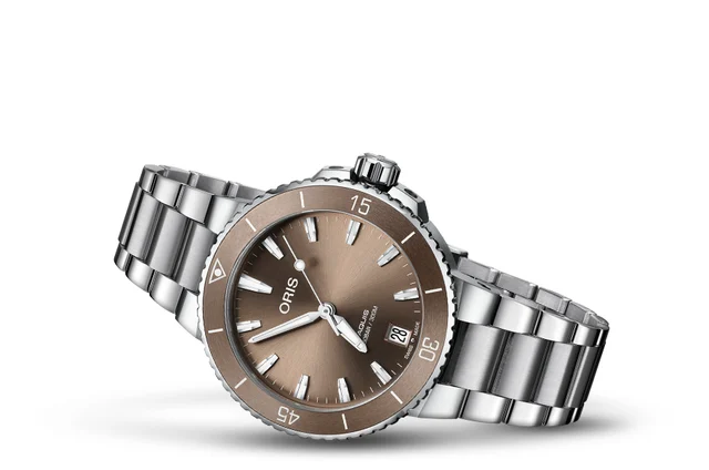 Oris Aquis Date 01 733 7731 4156-07 8 18 05P kol saati