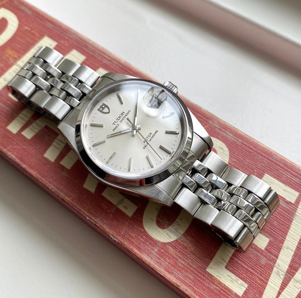 Tudor Oysterdate SQ1867522 34 mm kol saati