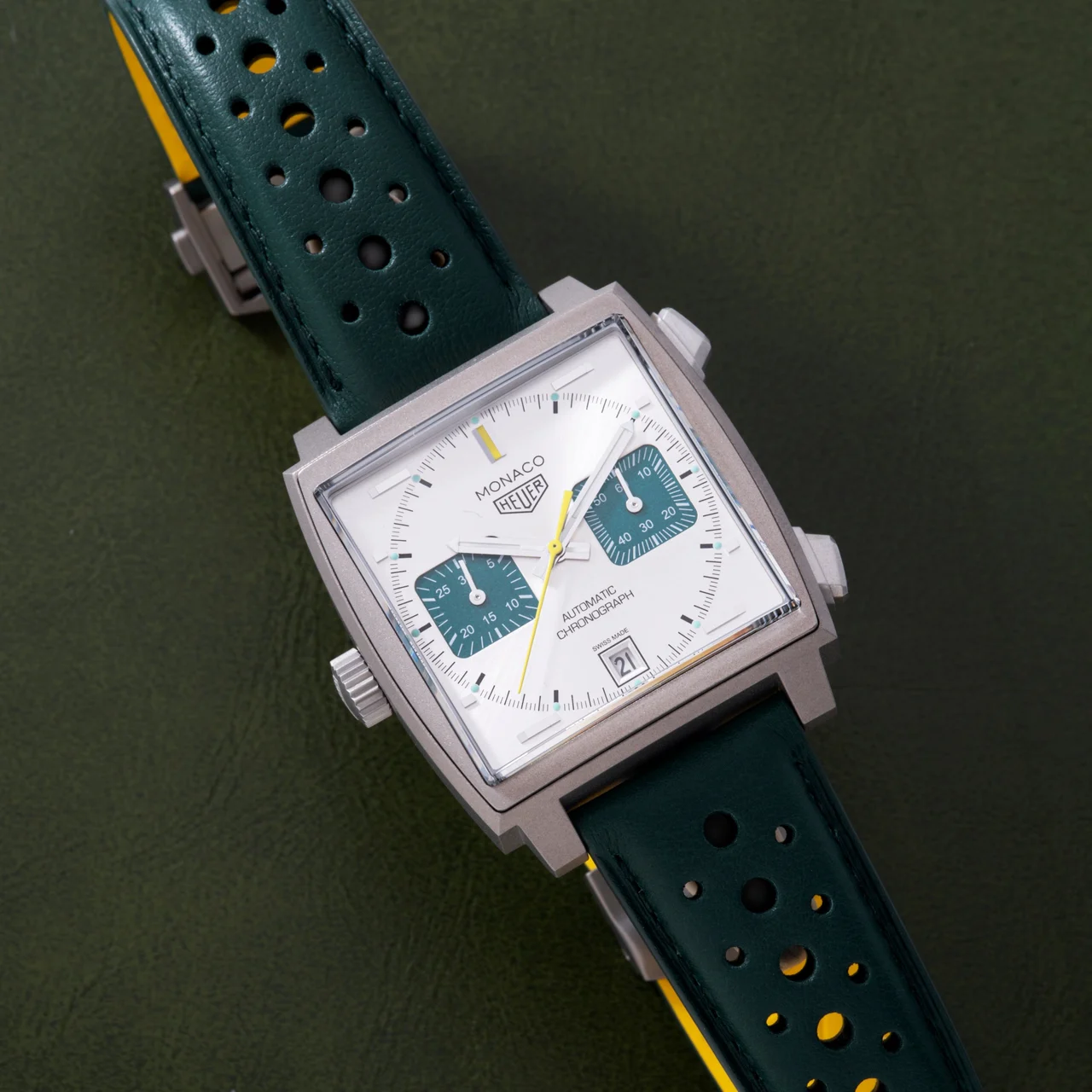 Heuer Monaco 40993083 39 mm kol saati