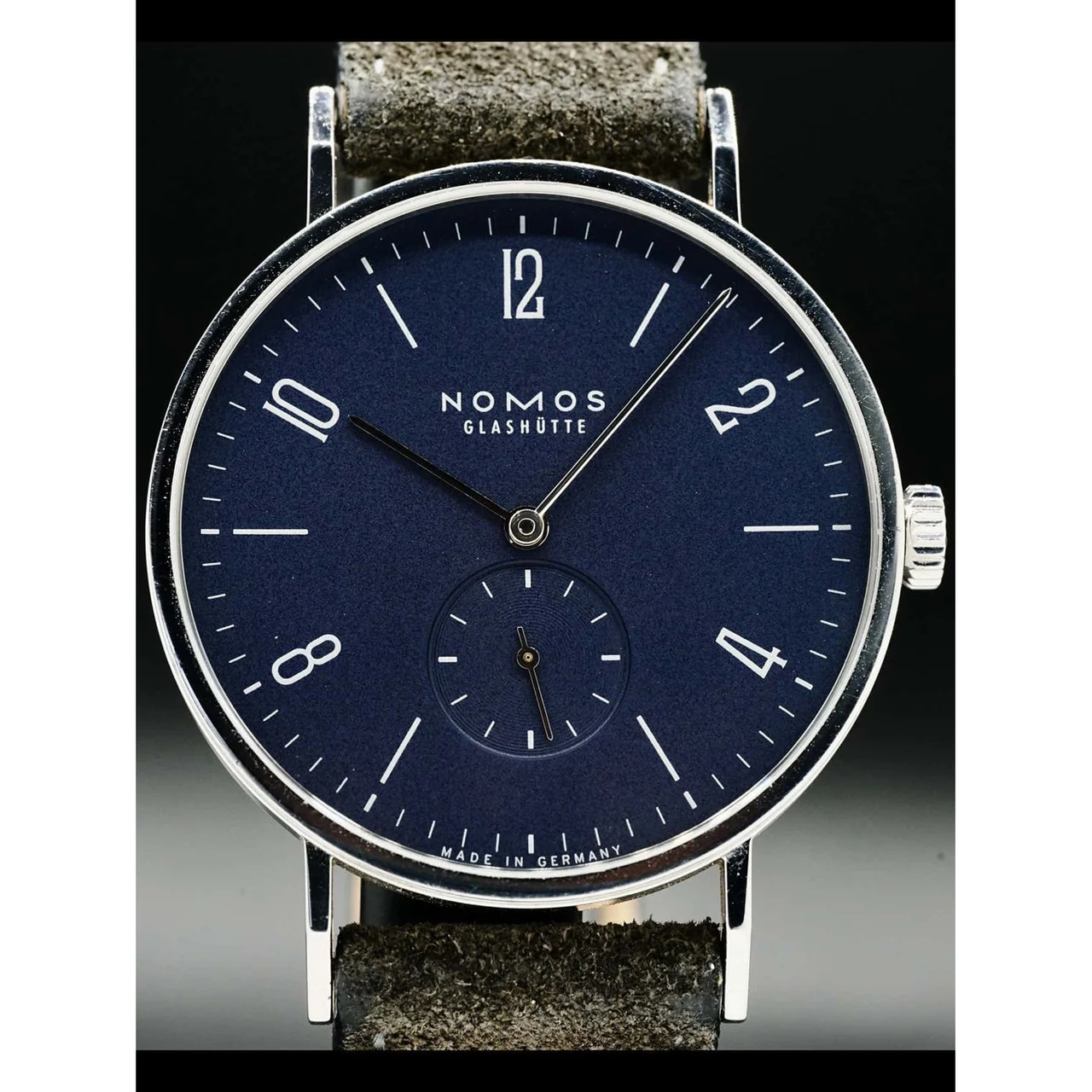 NOMOS Glashütte Tangente 38 Midnight Blue Sapphire Back 167 210000032624 38 mm kol saati