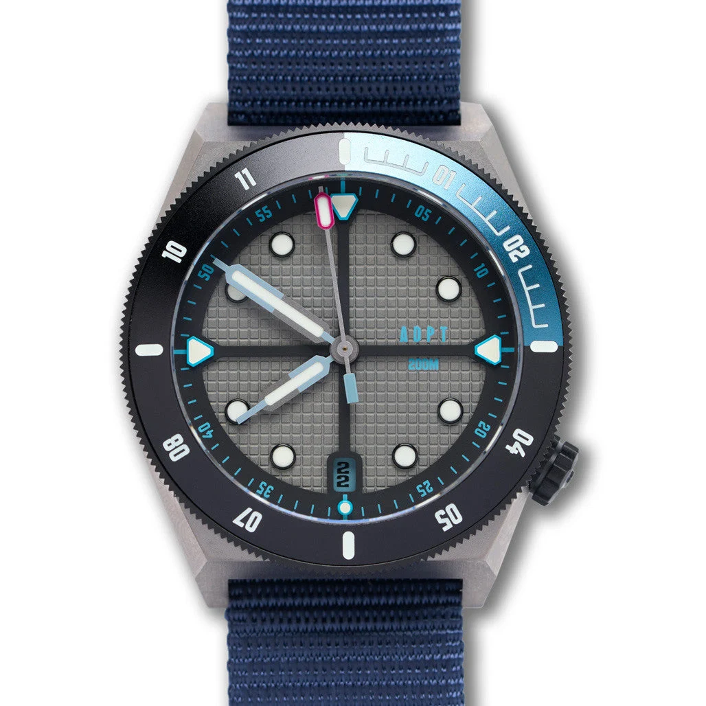 ADPT Series 1 Titanium Field Watch with Carbon Gray Dial # -C ADPT-C 44 mm kol saati