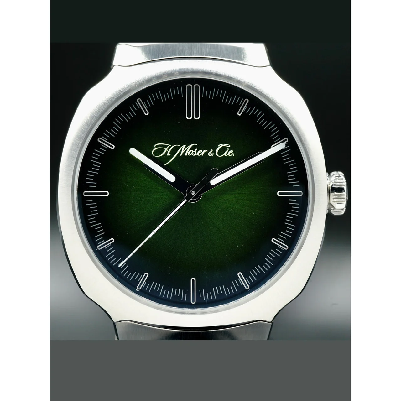 H. Moser and Cie. Moser & Cie. 6200-1200 Streamliner 210000083361 40 mm kol saati