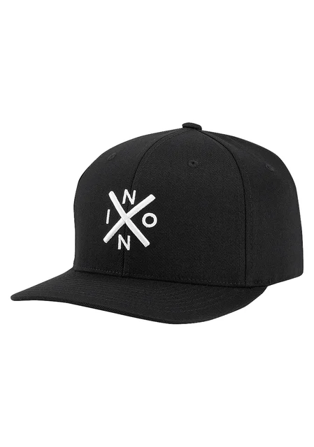 Nixon US Exchange Flexfit Hat - Black / White C2875-005-22 kol saati
