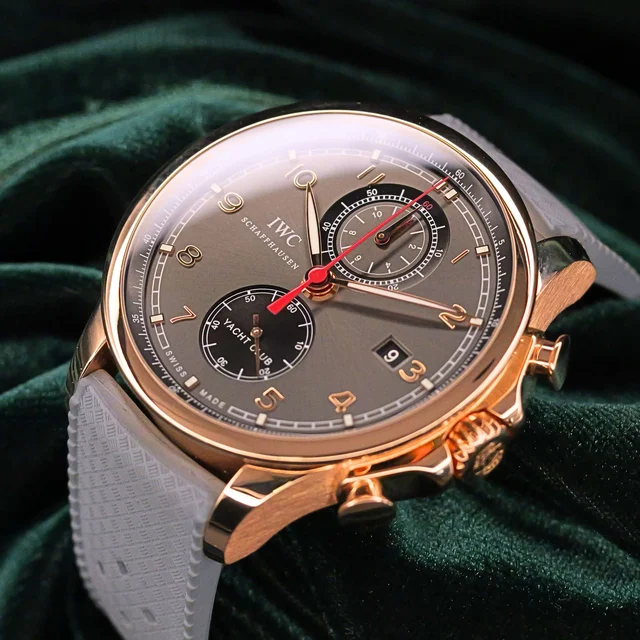 IWC Portugese Yacht Club Chronograph 45.4MM Grey Dial Gold C kol saati
