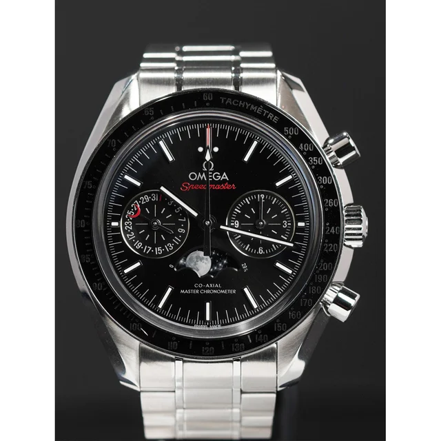 OMEGA Speedmaster Moonwatch Master Chronometer Moonphase Chronograph on Bracelet 210000084