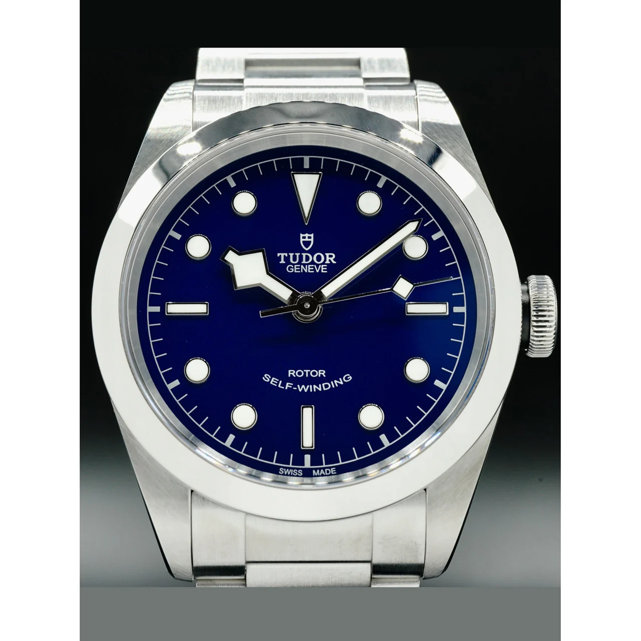 Tudor Black Bay 41mm on Steel Bracelet 210000068533 41 mm kol saati