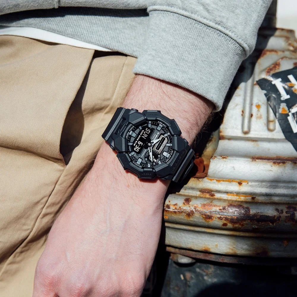 Casio G-shock Carbon GA-010-1A1DR 51.9 mm kol saati