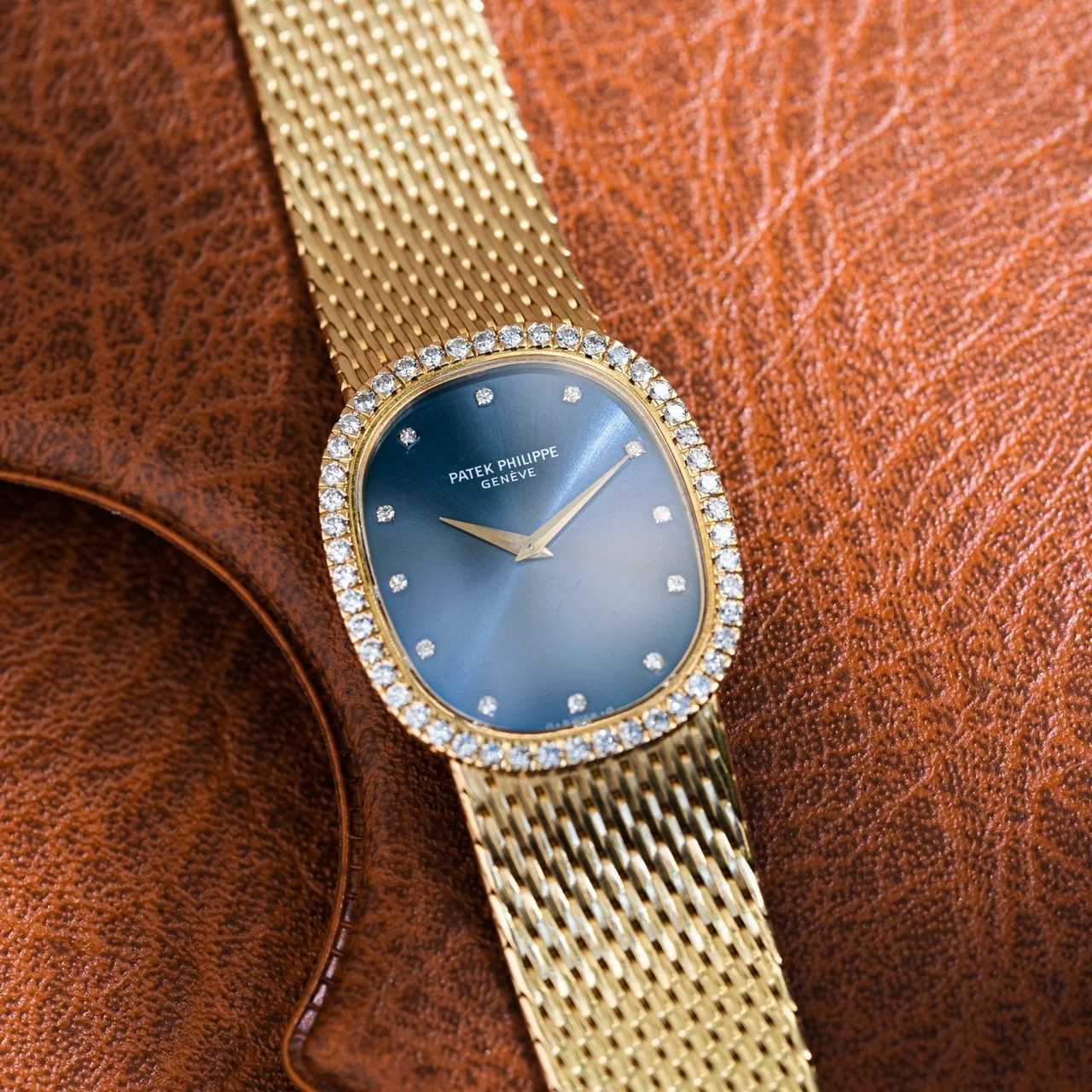 Patek Philippe Patek Philippe 6640 29 mm kol saati