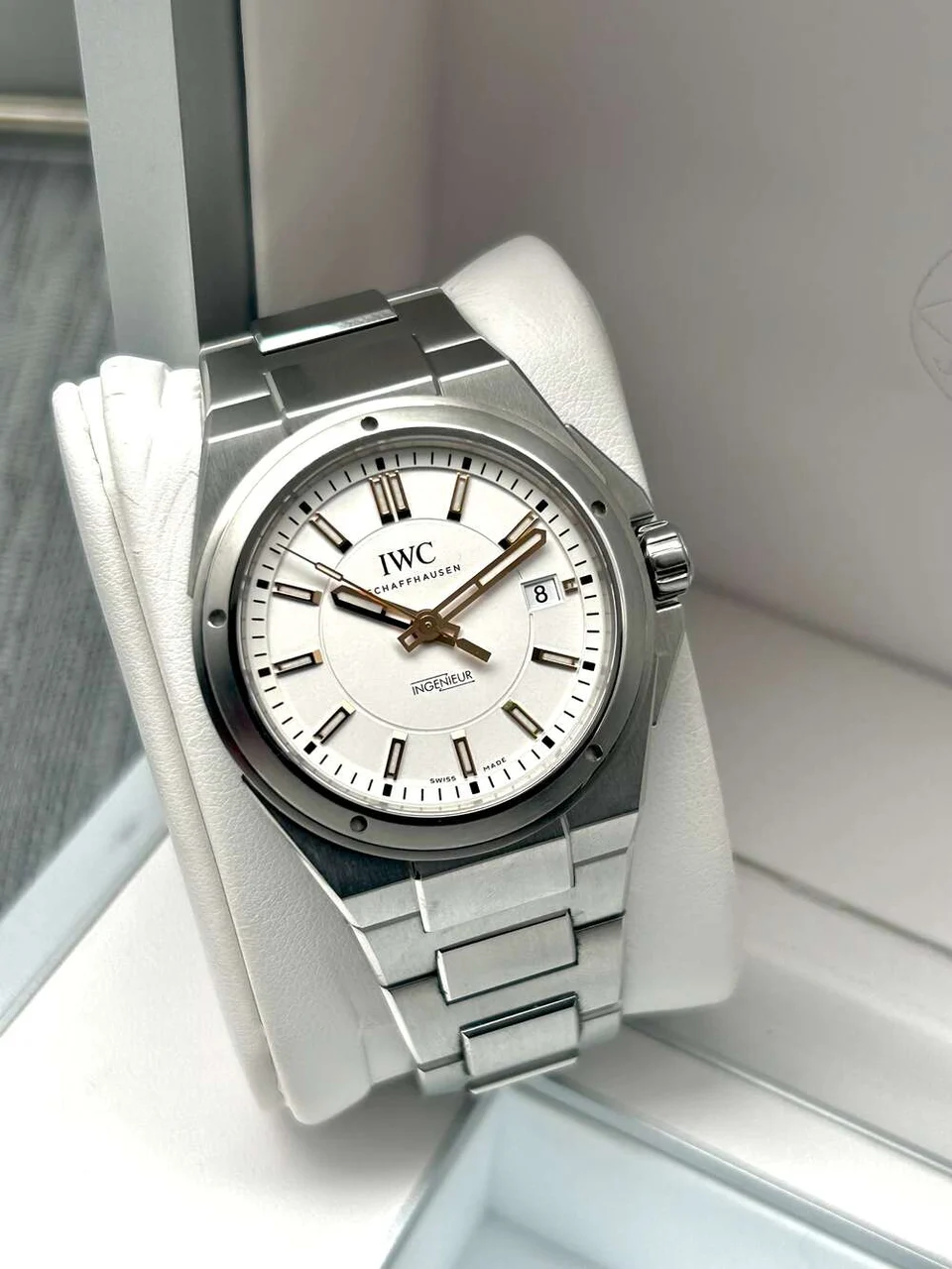 IWC Ingenieur IWC Ingenieur Automatic 39 mm IW323906, automático. 39 mm kol saati