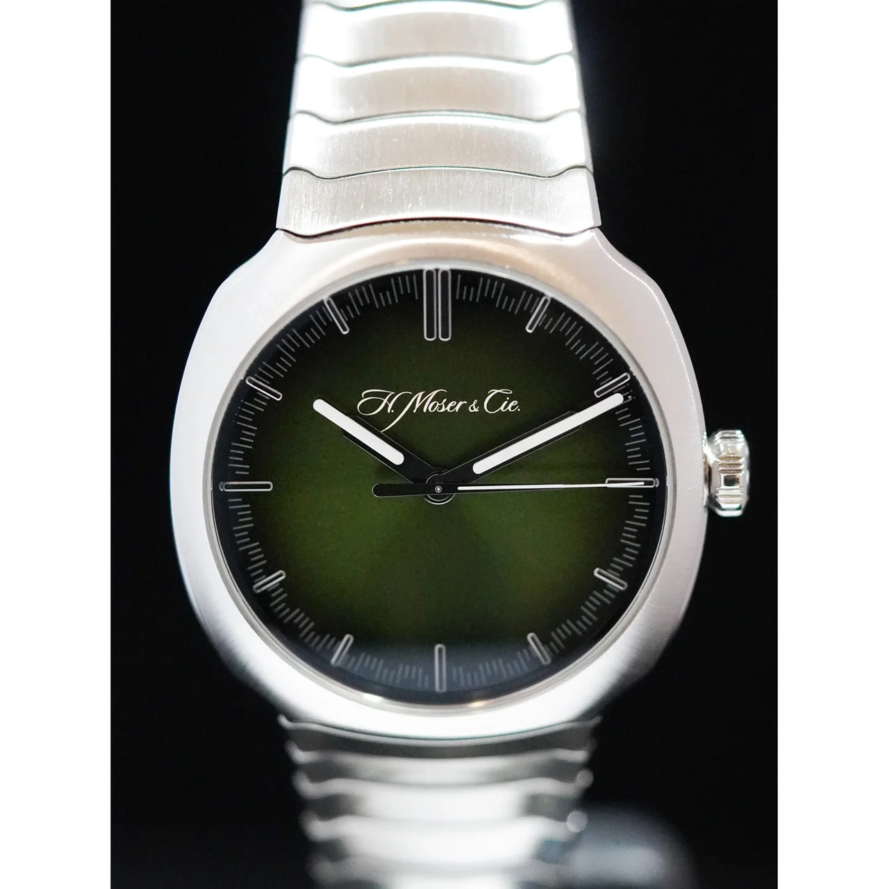 H. Moser & Cie. - Moser & Cie. 6200-1200 Streamliner Green Dial 210009N32268 40 mm kol saati